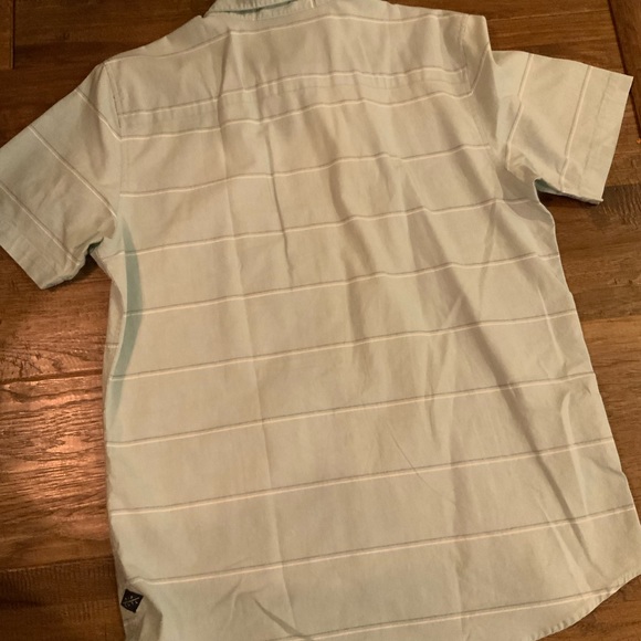 Rip Curl mens short sleeve button down. Size L. - Picture 5 of 6